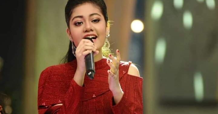 অনুষ্কা’র গানে মাতোয়ারা জি বাংলা সারেগামাপা’ র মঞ্চ