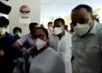 নারদা কান্ডে রাজ্যের দুই মন্ত্রীসহ তিন বিধায়ককে গ্রেফতার সিবিআই এর, আসরে মুখ্যমন্ত্রী