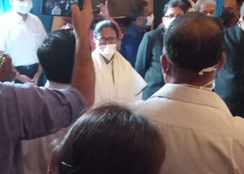 মন্ত্রী সভার দফতর বন্টন মুখ্যমন্ত্রীর, সুব্রত পঞ্চায়েতেই,পার্থ শিল্পে, ব্রাত্যকে শিক্ষা দফতরের দায়িত্ব