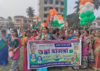 বোলপুর পৌর নির্বাচনে নিজেকে এগিয়ে রাখছেন শুভ্রা, বাড়ি বাড়ি প্রচারে জোর তৃণমূল প্রার্থী র