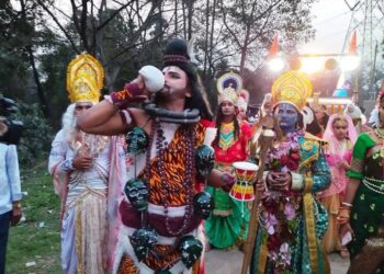 রাণিগঞ্জের বক্তারনগরে শিবরাত্রি র বর্ণাঢ্য শোভাযাত্রা য় কৈলাশপতির সংসার