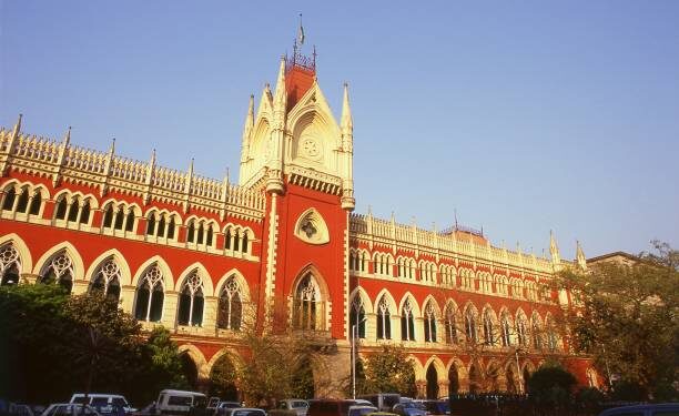 বিশ্বভারতীতে হষ্টেল খোলার নির্দেশ হাইকোর্টের, আন্দোলন চালিয়ে যাওয়ার সিদ্ধান্ত ছাত্রছাত্রীদের