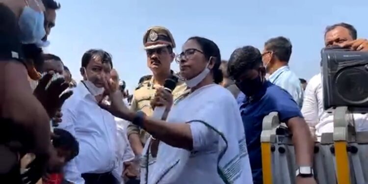 বগটুই এর ঘটনায়  মুখ্যমন্ত্রীর মাষ্টার স্ট্রোক, গ্রেফতার তৃণমূল ব্লক সভাপতি, সাসপেন্ড আইসি,এসডিপিও