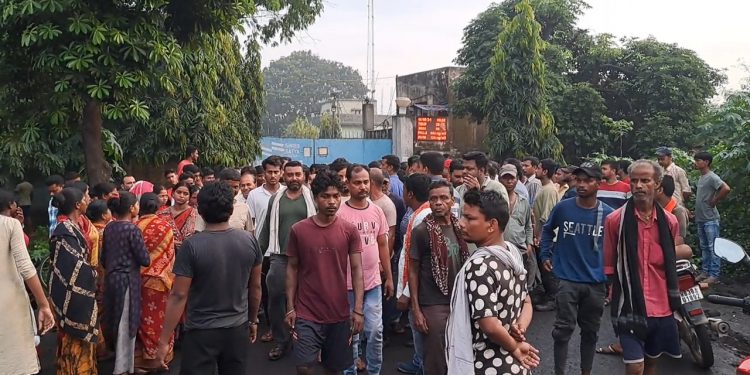 কারখানায় দূষণ নিয়ন্ত্রণের দাবি, গ্রামবাসীদের আন্দোলন, উত্তেজনা মঙ্গলপুর শিল্পতালুকে